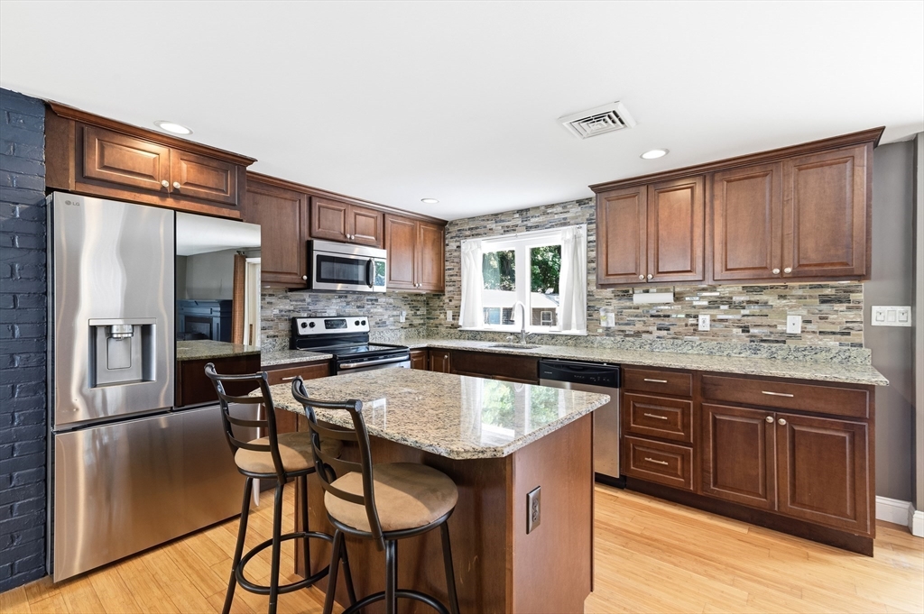 תמונה של הנכס: 25 Marie Ave., Brockton