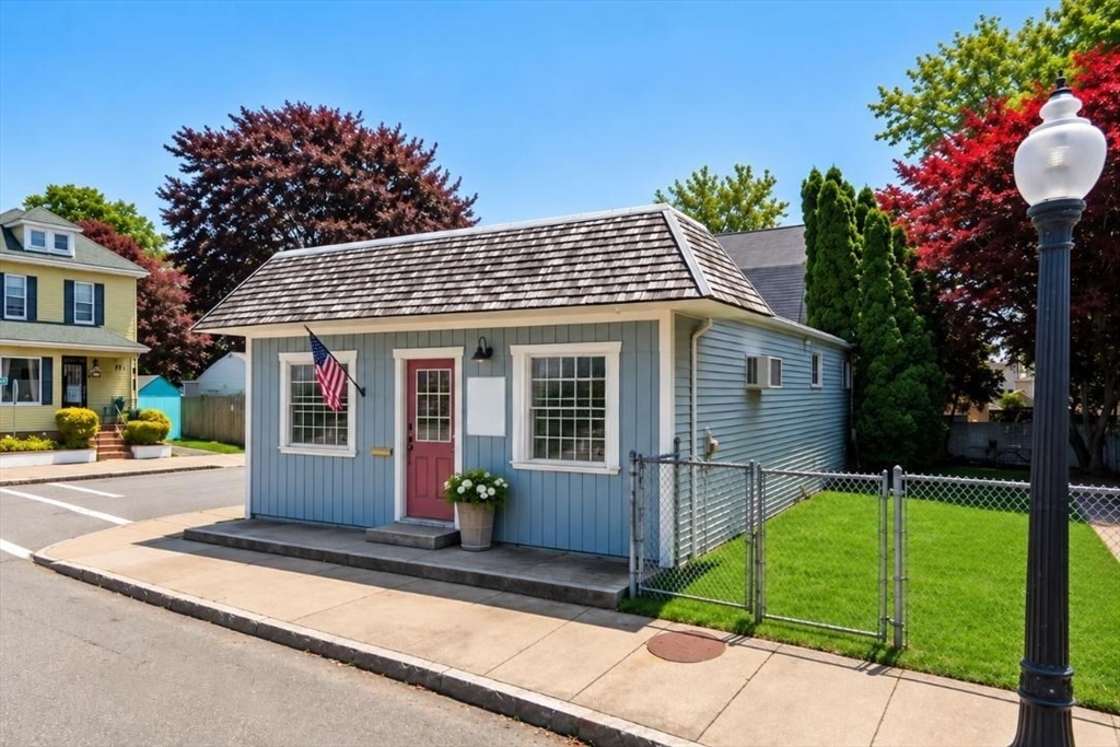 房源照片：358 Court Street, New Bedford