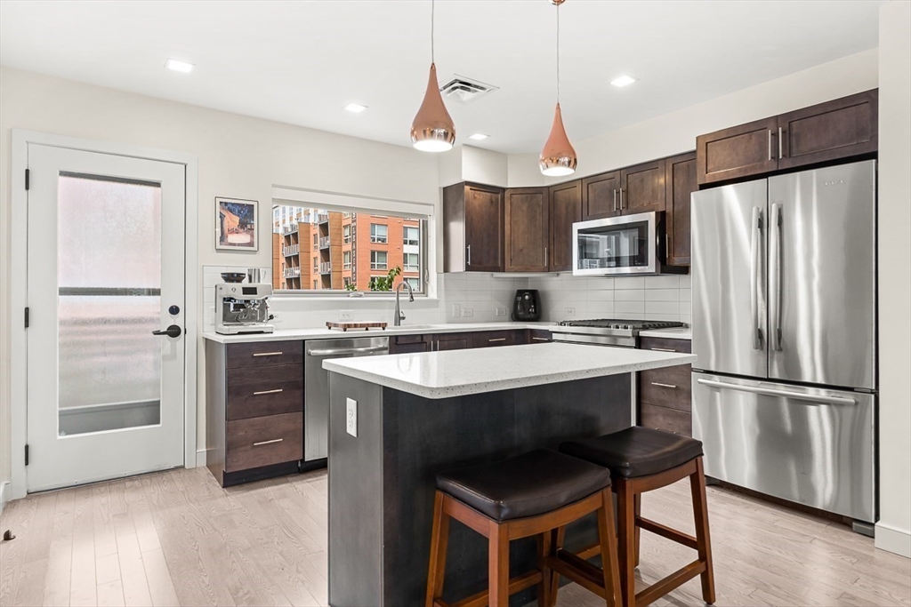 房源照片:104 Liverpool St #104, Boston