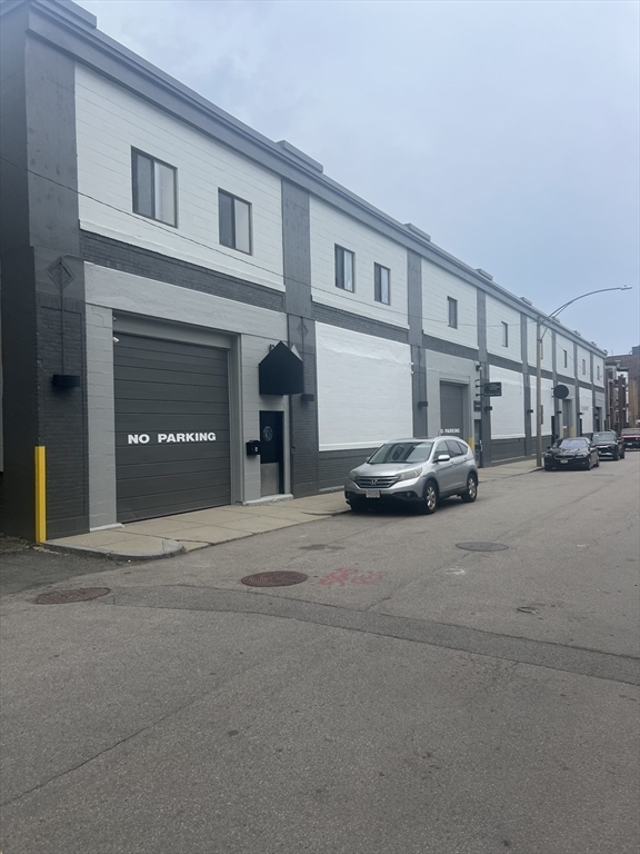 תמונה של הנכס: 14 Fordham Road, Boston