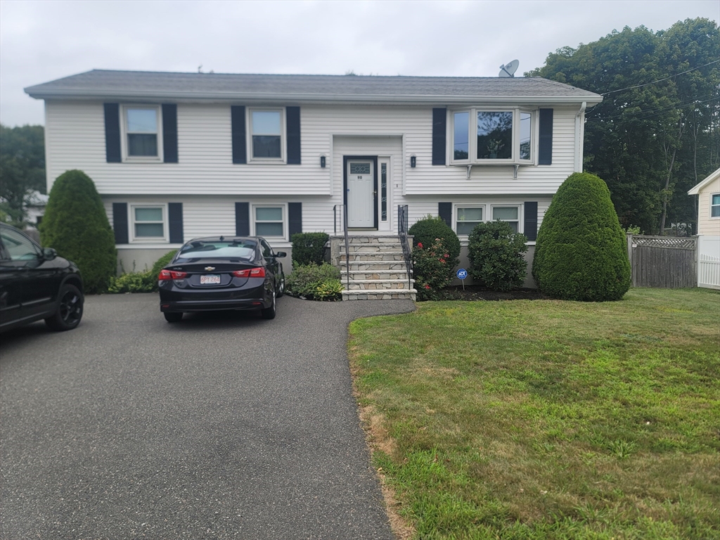 תמונה של הנכס: 90 Lynn Fells Parkway, Saugus