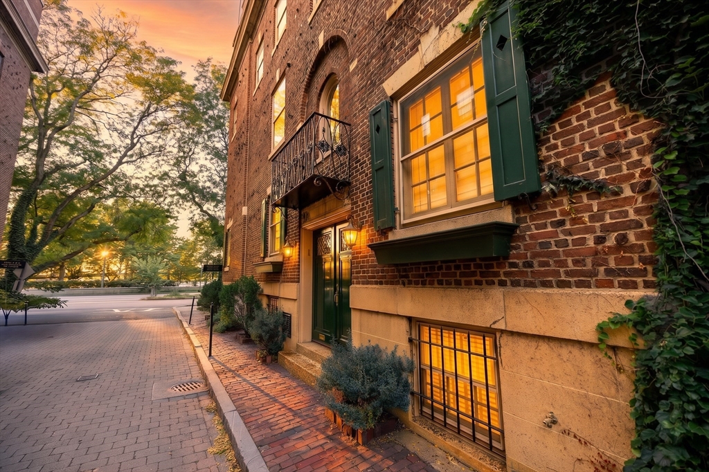 תמונה של הנכס: 1 West Hill Place, Boston