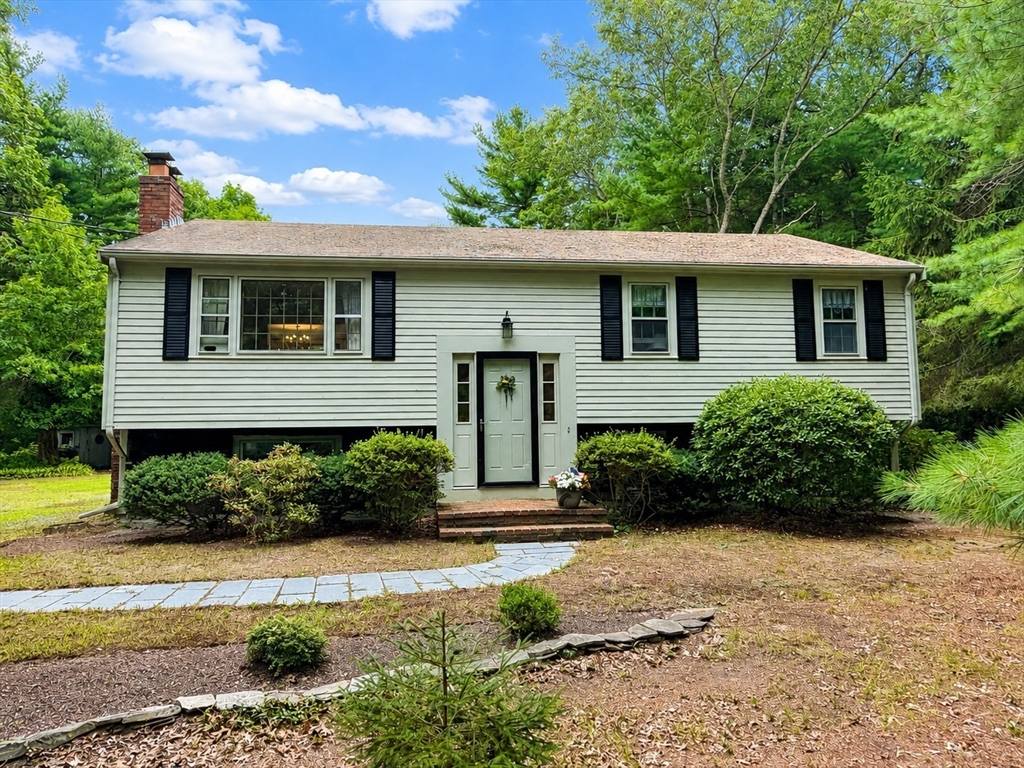 תמונה של הנכס: 120 Halfway Pond Rd, Plymouth