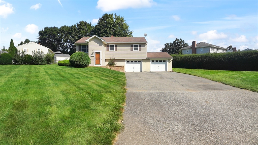 房源照片：115 Clover Rd., Ludlow