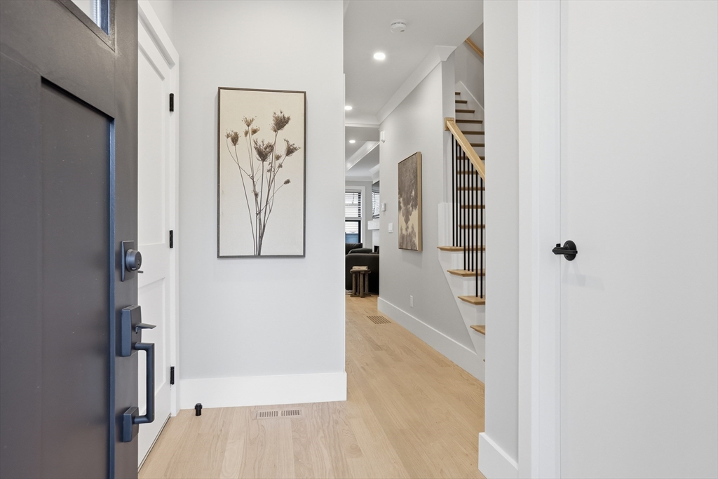 תמונה של הנכס: 36 Loomis #102, Bedford
