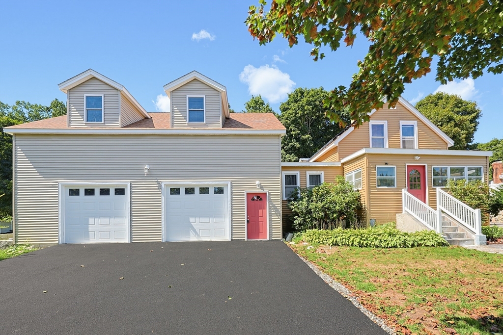 תמונה של הנכס: 157 W BACON ST #1, Plainville