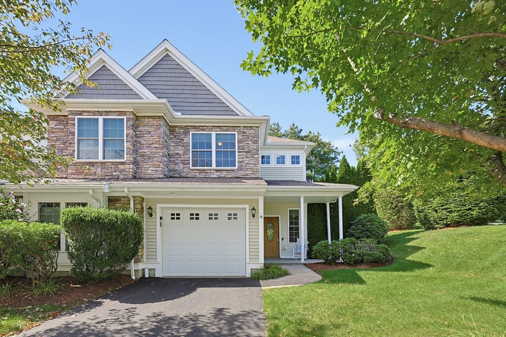 房源照片：17 Hartland Way #17, Acton