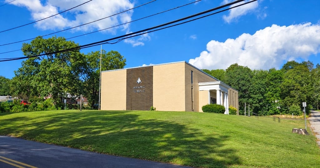 房源照片:10 Thorndike Street, Fitchburg