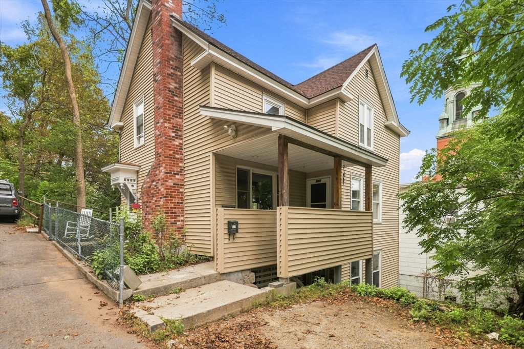 תמונה של הנכס: 126 Payson St, Fitchburg