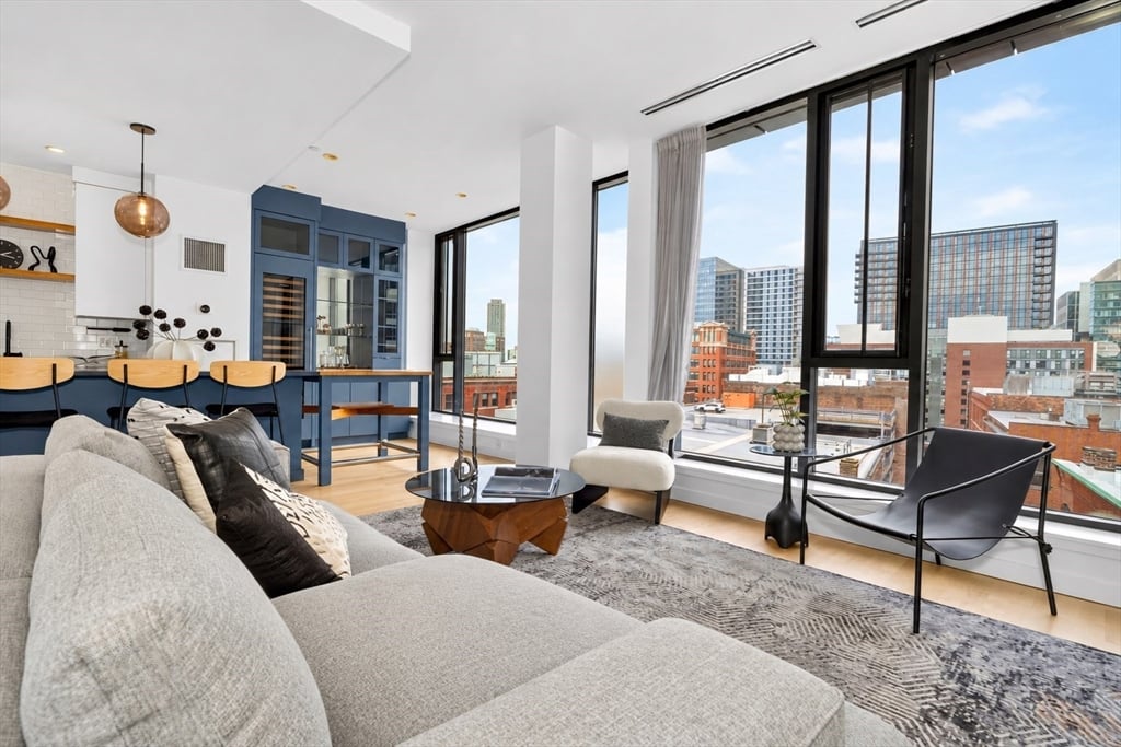 346 Congress #604, Boston, MA 02210