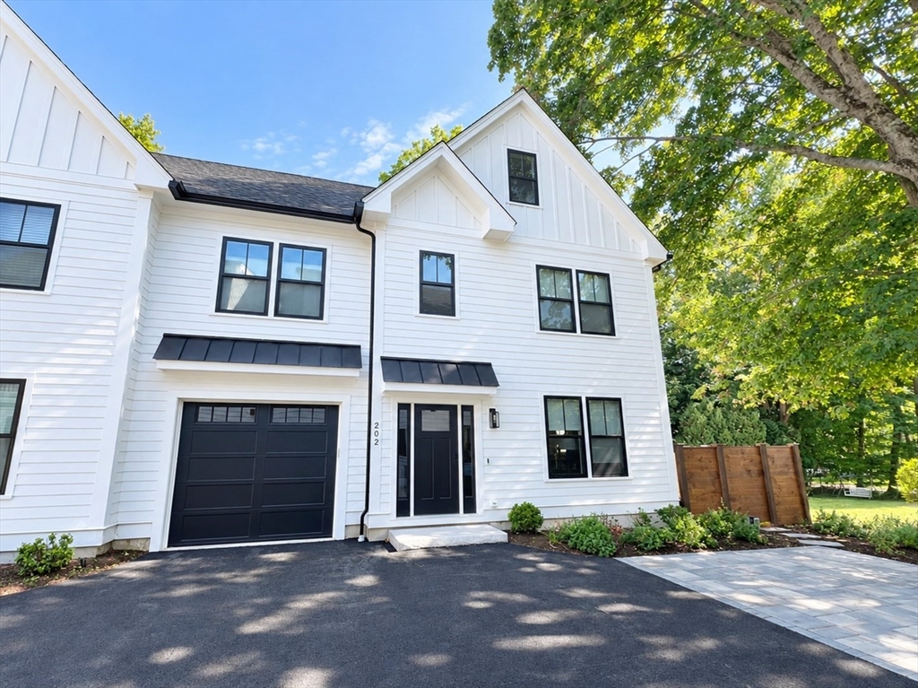 תמונה של הנכס: 10 Webber Avenue #202, Bedford