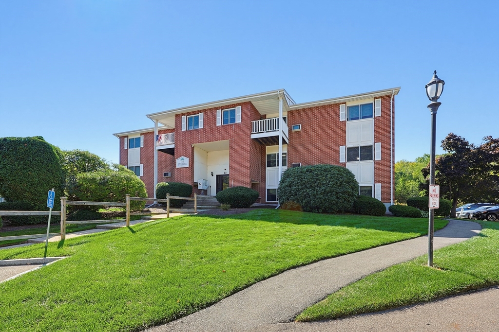 תמונה של הנכס: 22 Dailey St #F, Attleboro