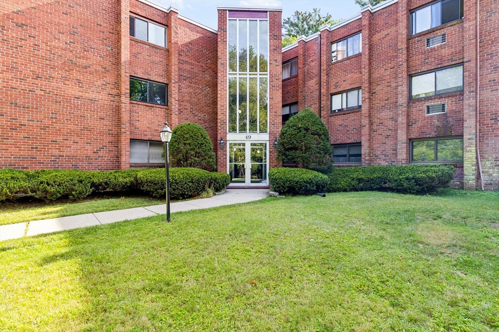 房源照片:49 Windsor Dr #301, Holliston