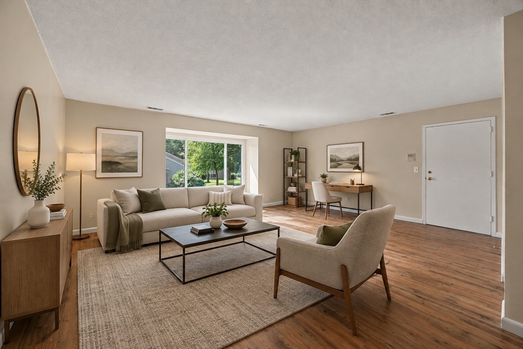 房源照片：9 Thayer Pond Dr #8, Oxford