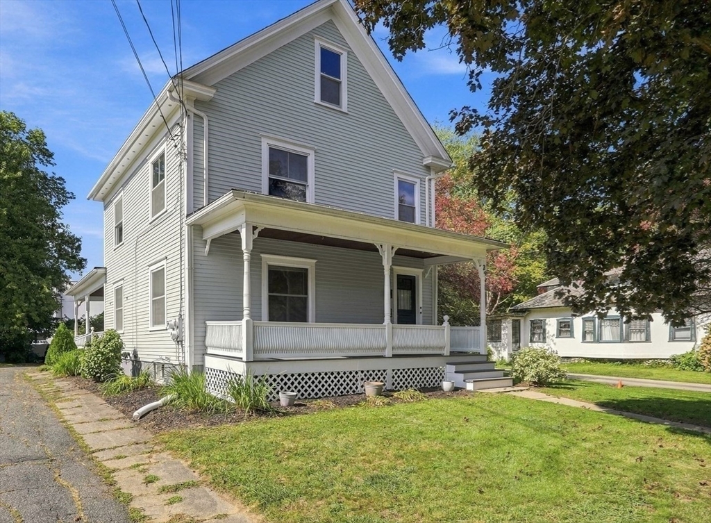 房源照片：24 Sugarloaf St, Deerfield
