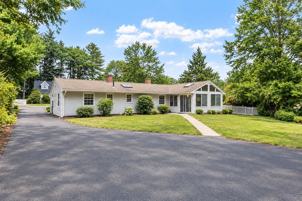 תמונה של הנכס: 4 Algonquin Rd, Chelmsford
