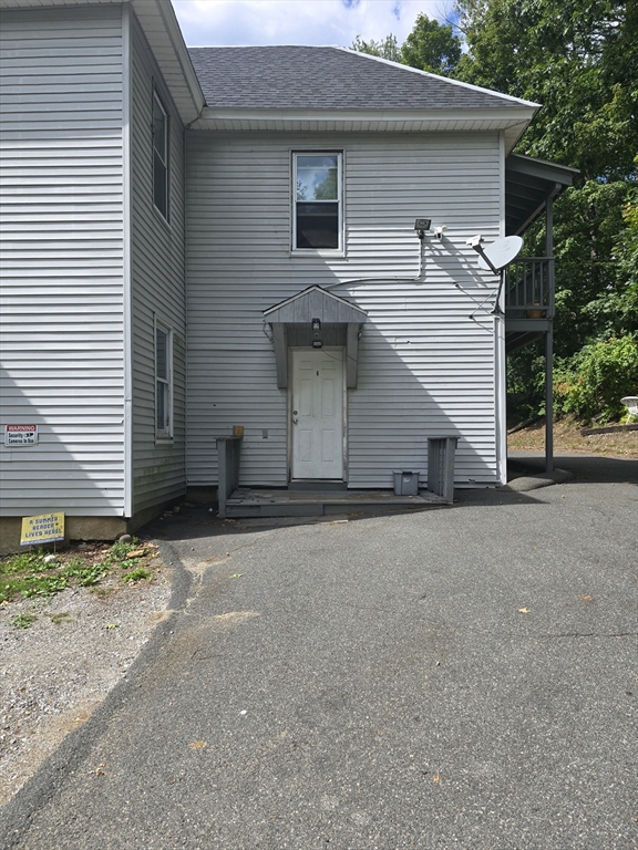 תמונה של הנכס: 166 W Main St #4, Orange