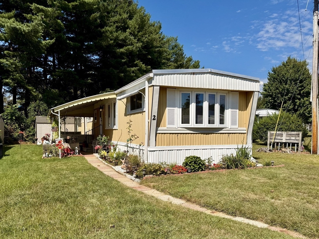 房源照片：735 Memorial Dr #2, Chicopee