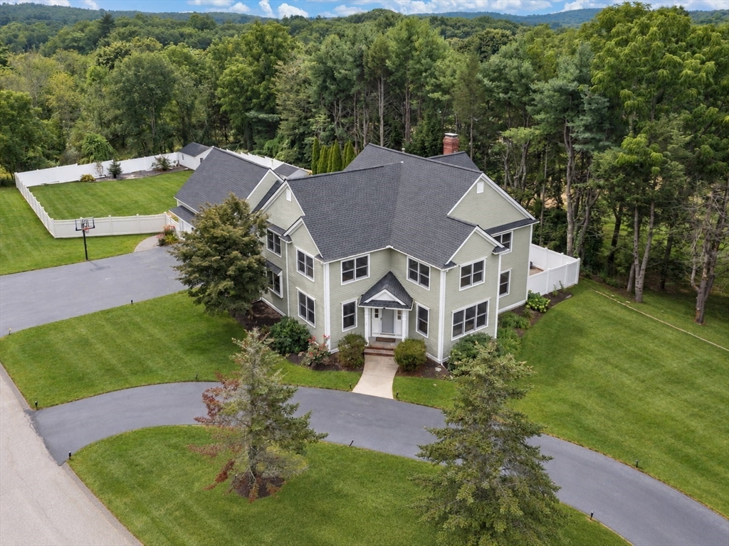 תמונה של הנכס: 2 Wild Meadow Ln, Natick