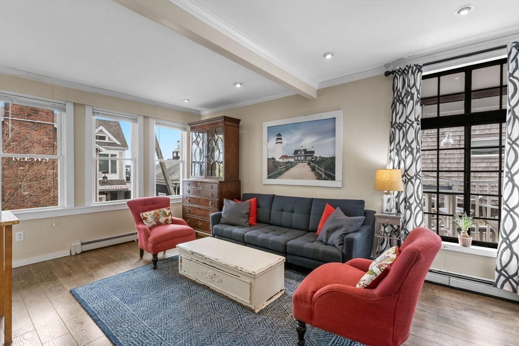 תמונה של הנכס: 359 Commercial Street #Unit A, Provincetown