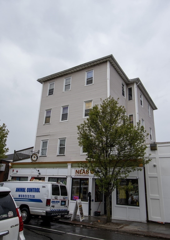 46 Millbury St, Worcester, MA 01610