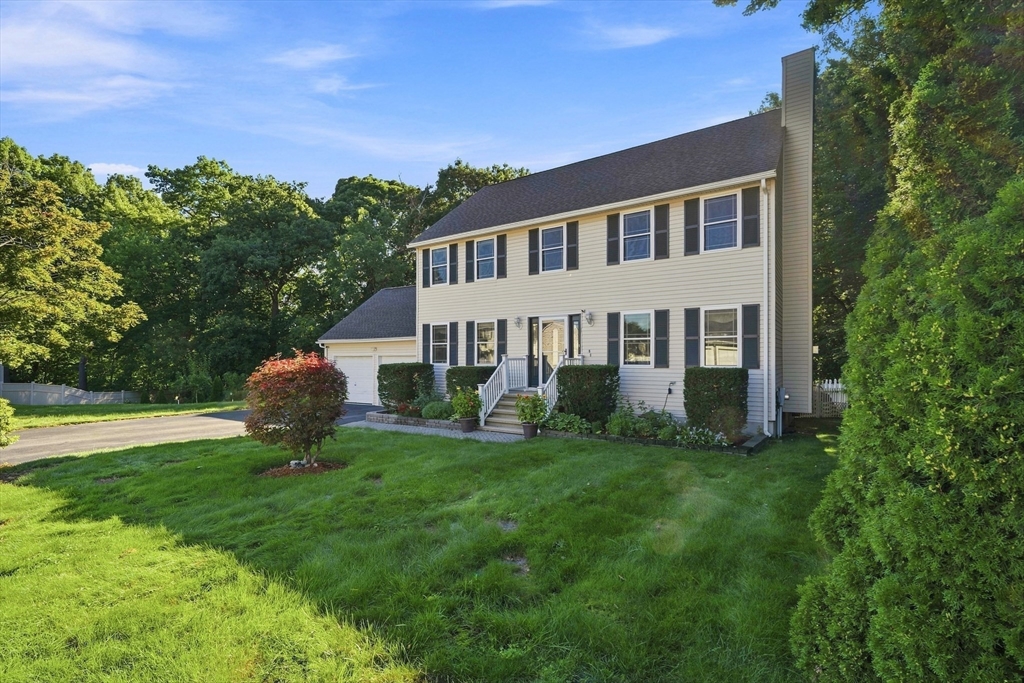 תמונה של הנכס: 5 Lady Slipper Ln, Methuen