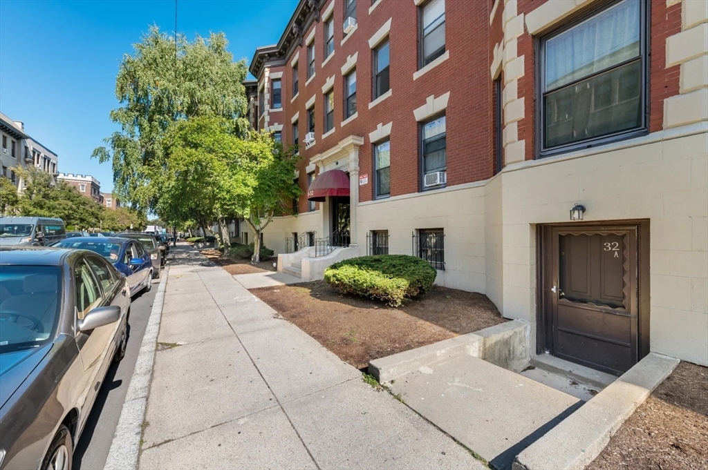 房源照片:32A Glenville Avenue #32A, Boston