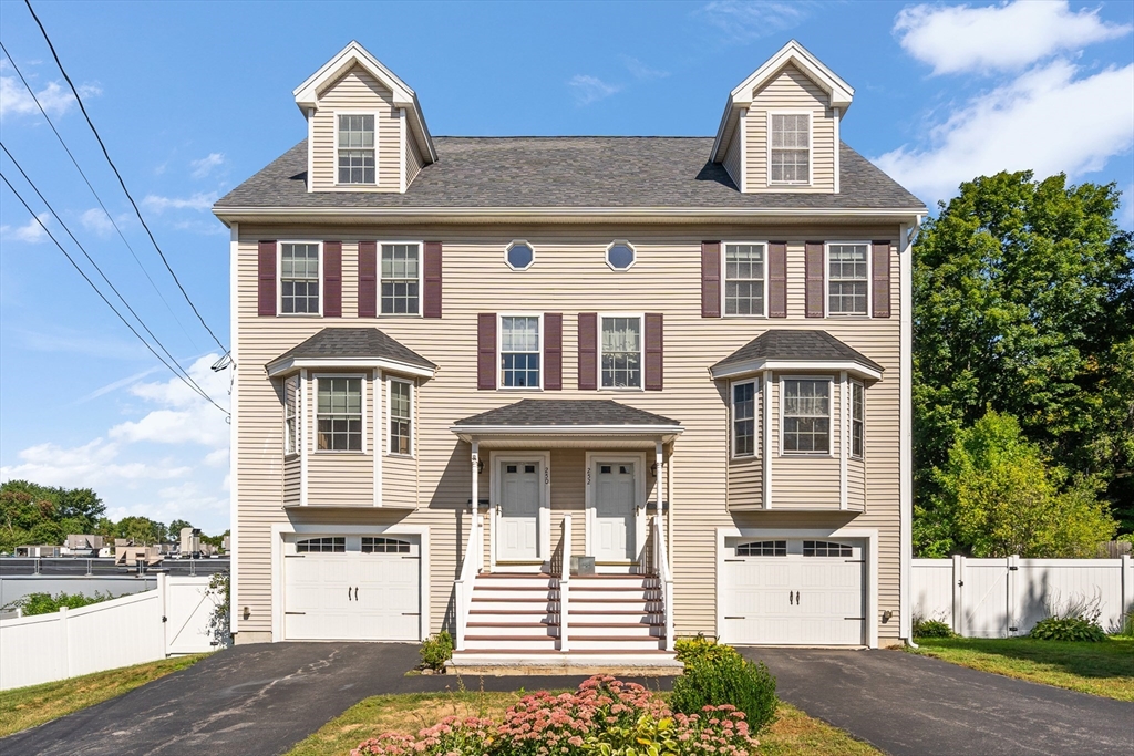 תמונה של הנכס: 250 Sutton Street #250, North Andover