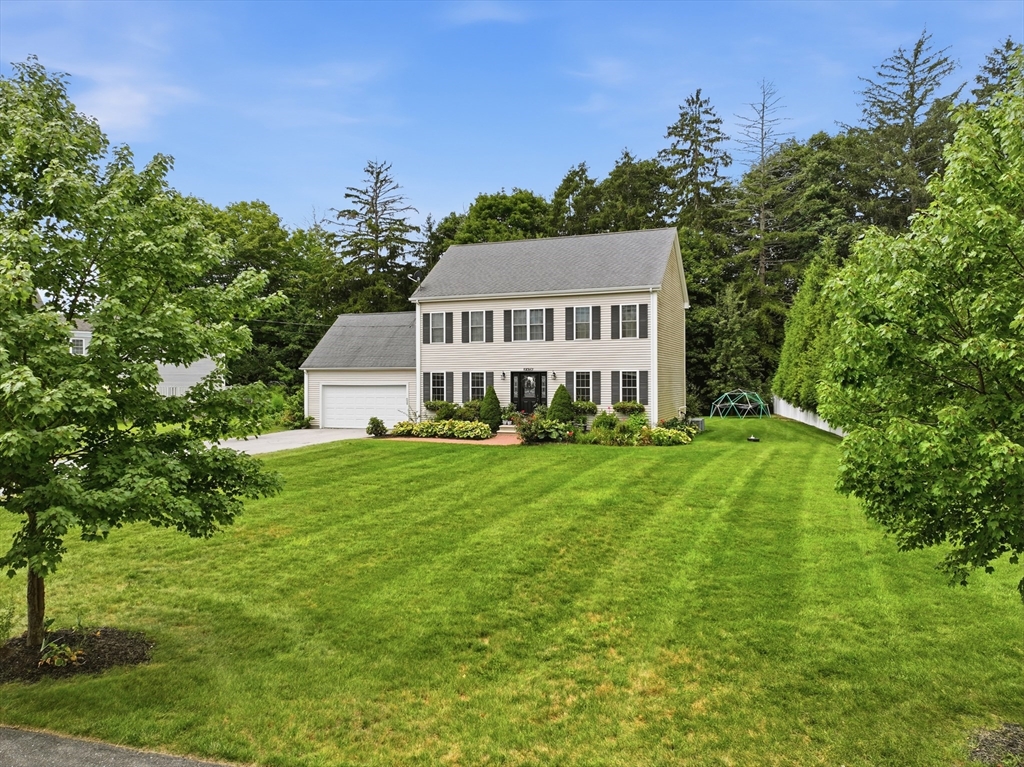 תמונה של הנכס: 8 Erika Way, Attleboro