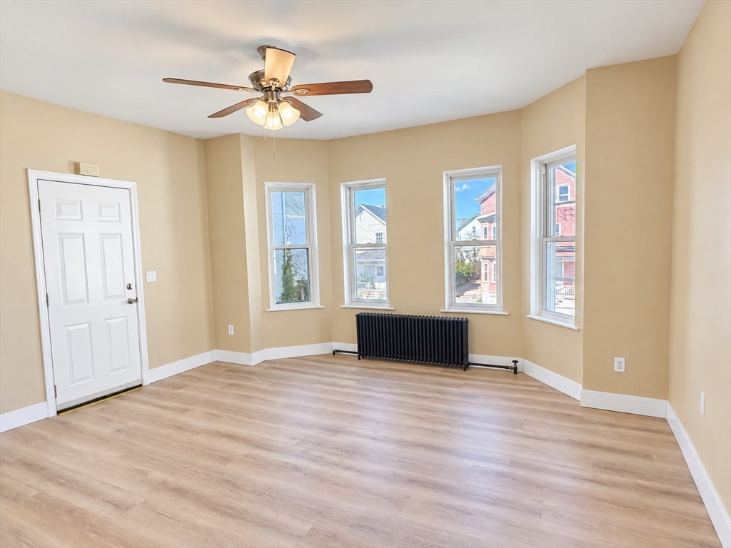 תמונה של הנכס: 456 Coggeshall St #2, Fall River