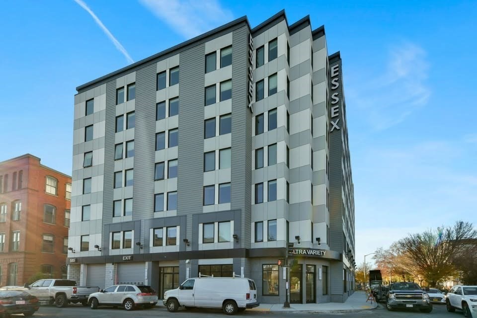 תמונה של הנכס: 585 ESSEX ST #318, Lynn