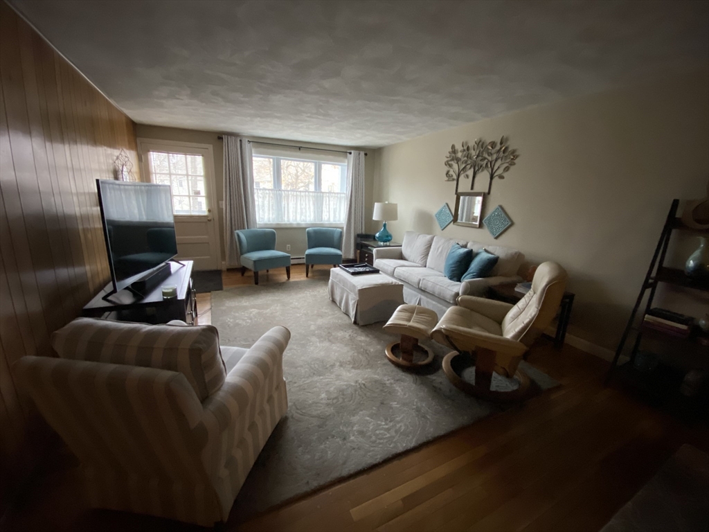房源照片：49 Dennis Street #D, Attleboro