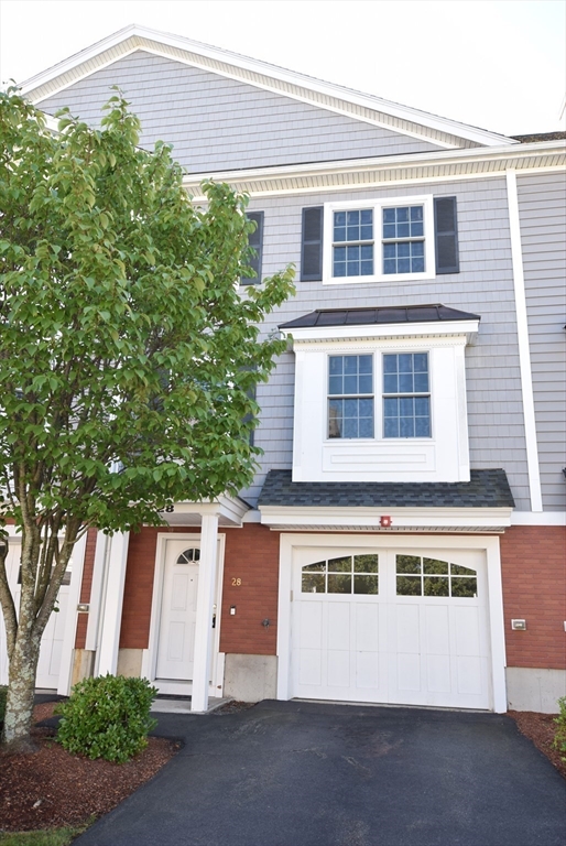 房源照片：1975 Middlesex St #28, Lowell
