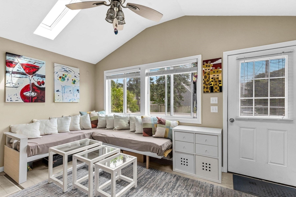 תמונה של הנכס: 20 Off Conwell Street #Unit 2, Provincetown