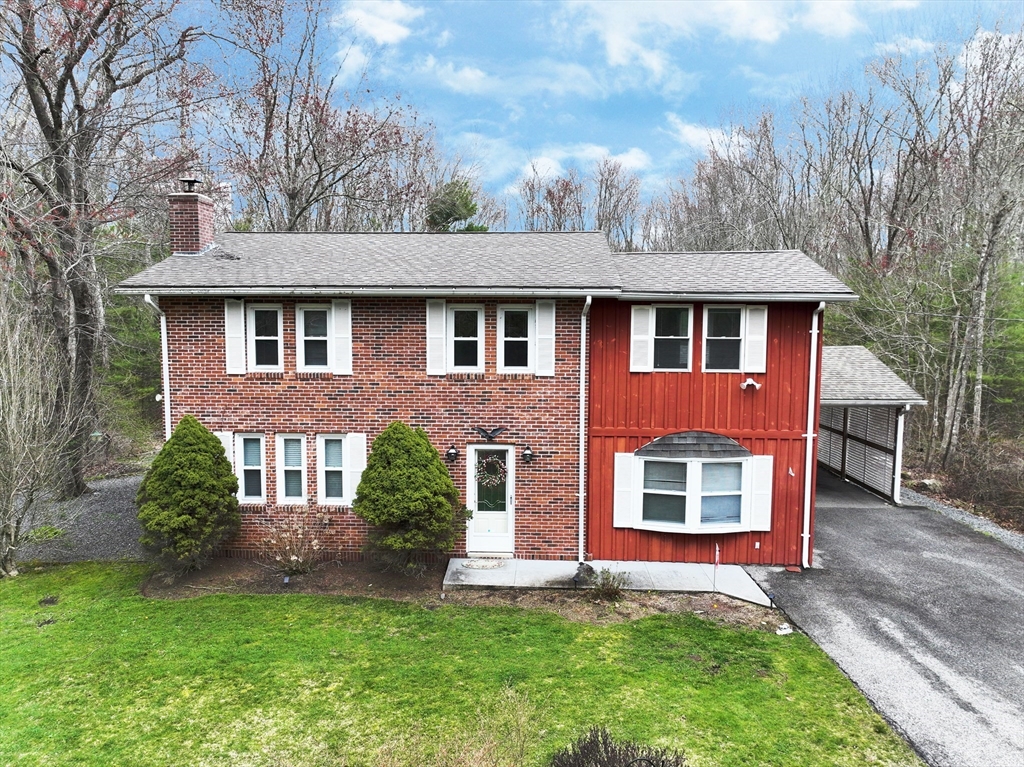 房源照片：620 Ledge Rd, Seekonk