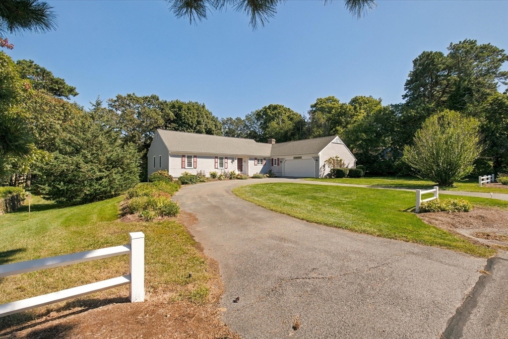 房源照片：109 Greenland Cir, Dennis