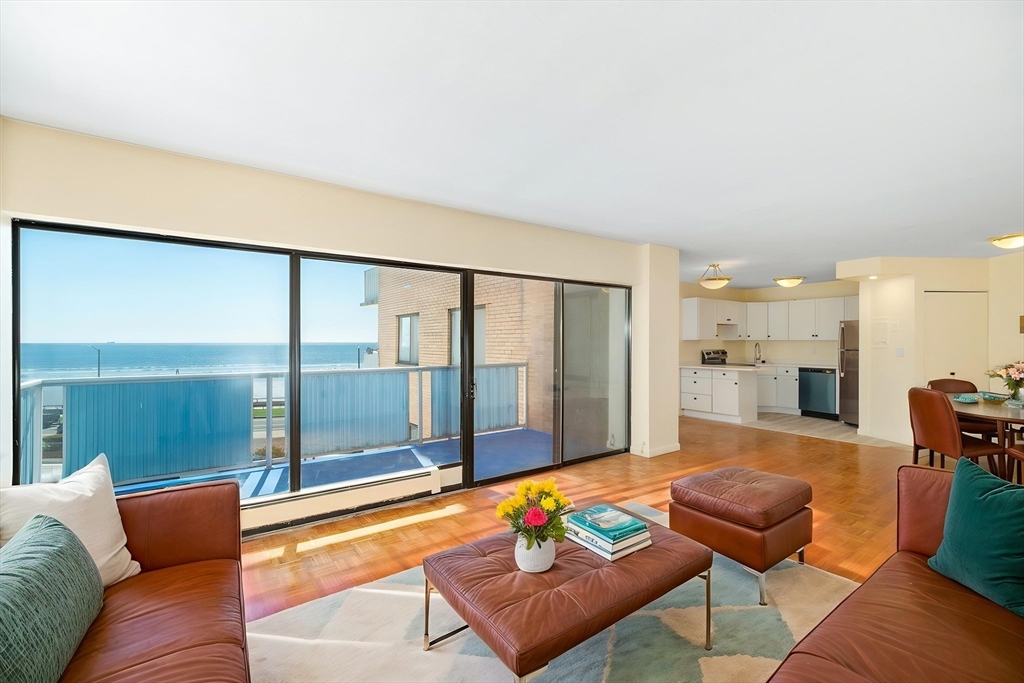 תמונה של הנכס: 300 Lynn Shore Dr #410, Lynn