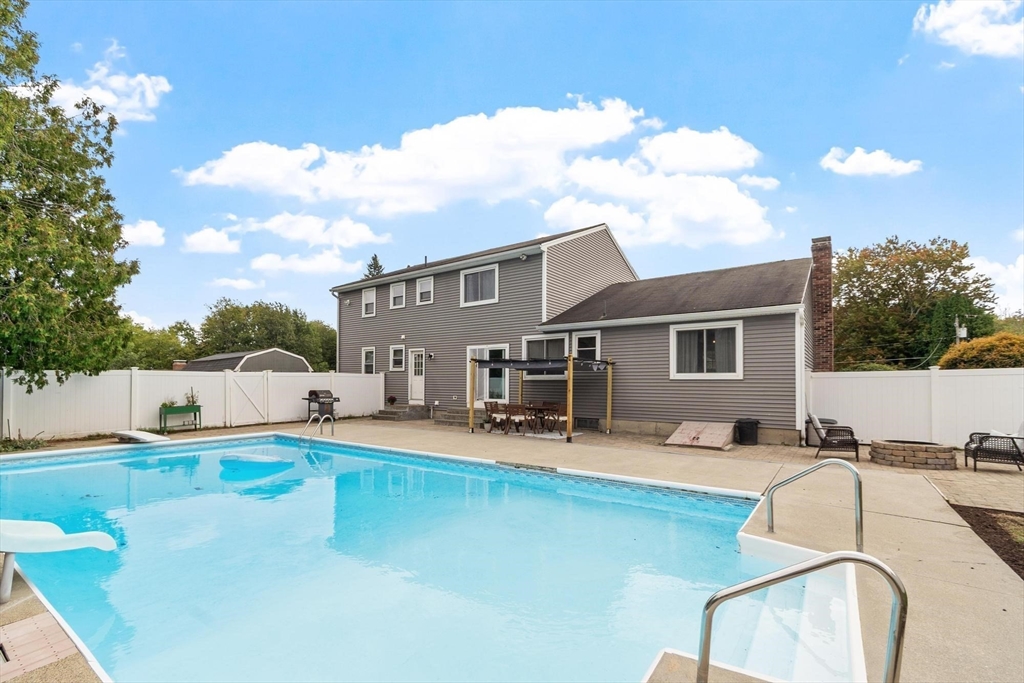 תמונה של הנכס: 53 Hardy Drive, Leominster