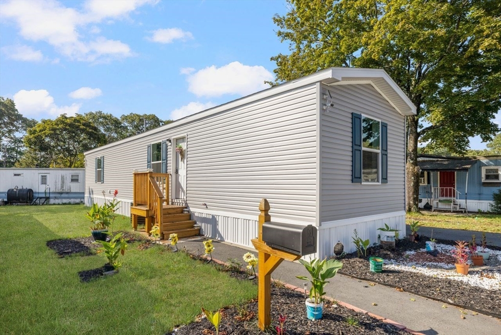 תמונה של הנכס: 460 Collins #25, Attleboro