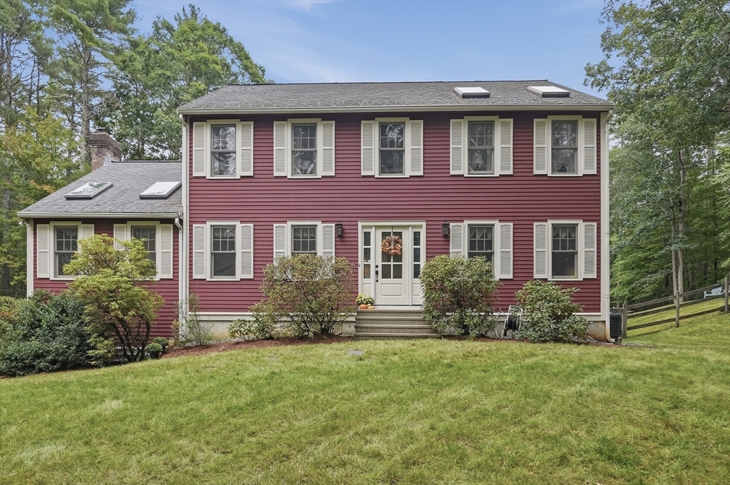 房源照片:7 Trout Brook Way, Shirley