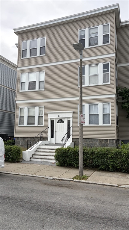 房源照片：27 Hosmer St #1, Boston