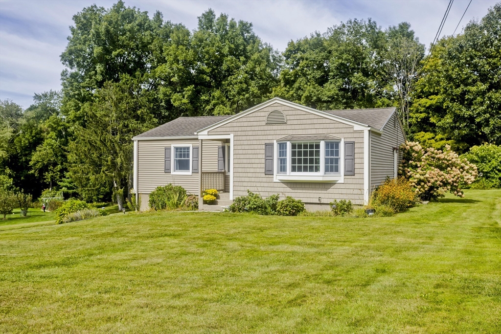 תמונה של הנכס: 14 Echo Valley Dr, Hampden