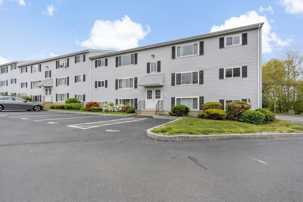 房源照片：5455 N Main St #4D, Fall River