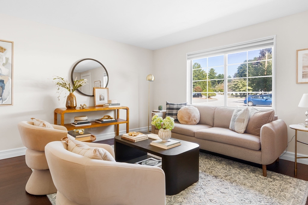 תמונה של הנכס: 36 Roberts Drive #36, Bedford