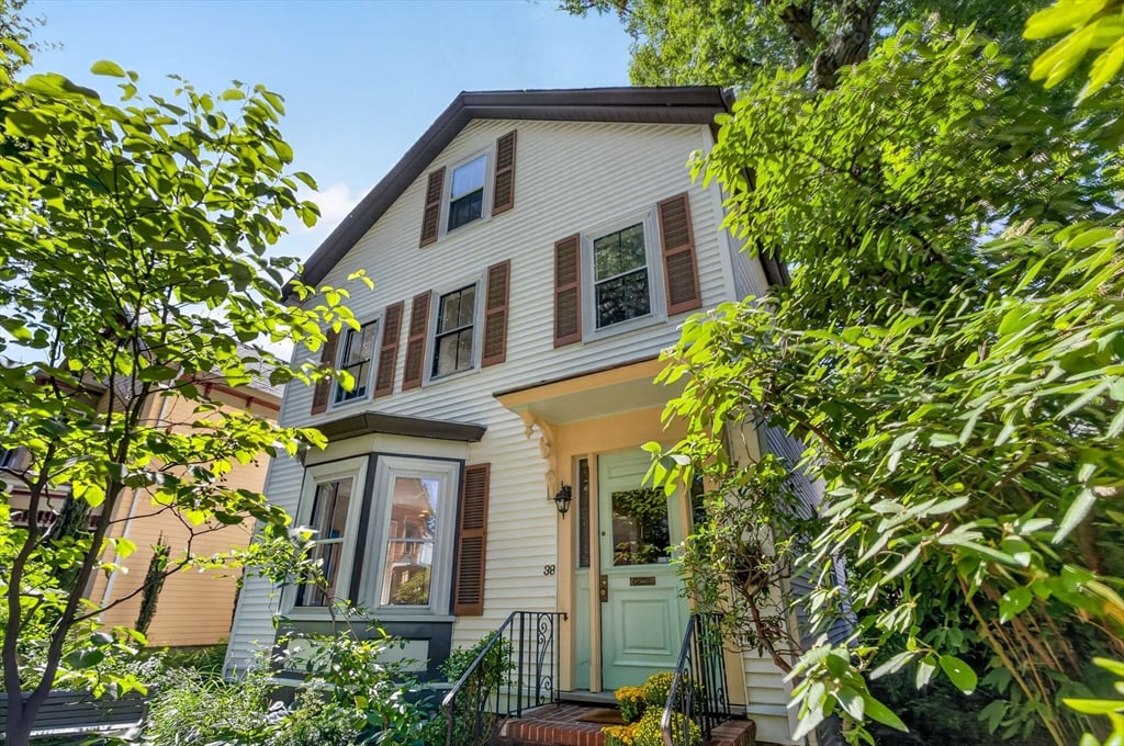 תמונה של הנכס: 38 Holbrook St, Boston