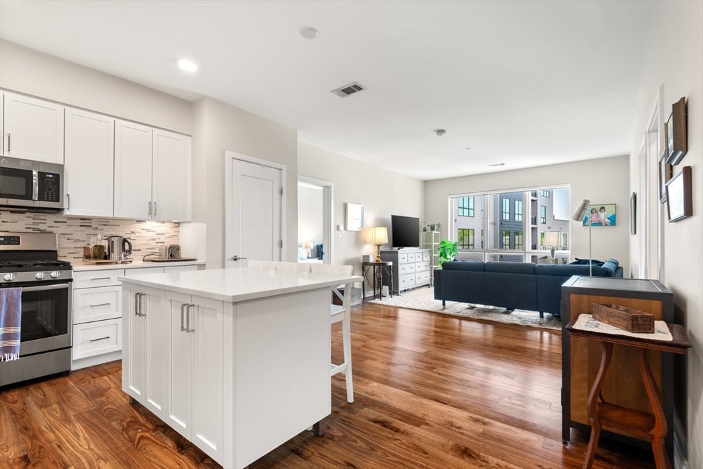 房源照片:3531 Washington #304, Boston