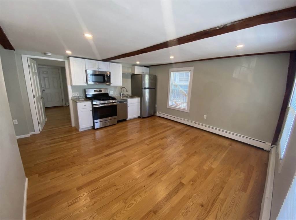 תמונה של הנכס: 80 Cabot St #4, Beverly