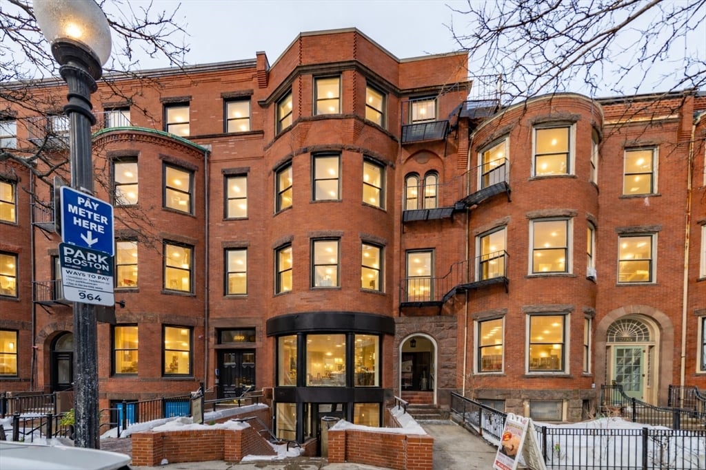 房源照片:297 Newbury St, Boston