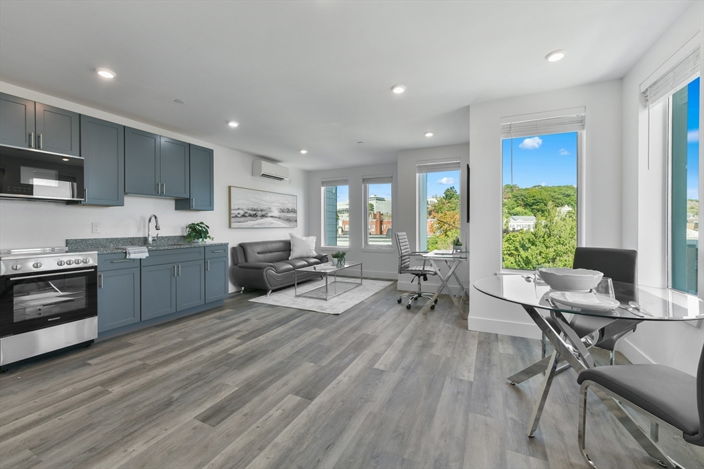 房源照片:585 Essex St #316, Lynn