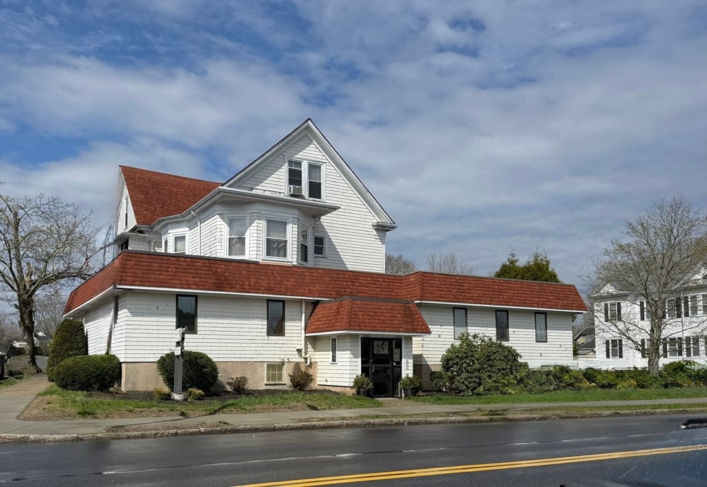 תמונה של הנכס: 2265 Acushnet Ave, New Bedford
